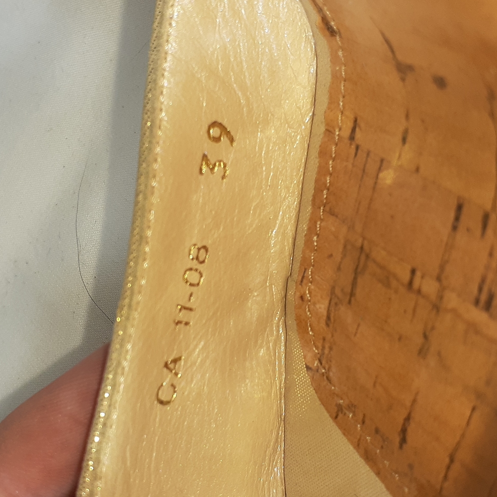 Christian Dior gold heels - Picture 7 of 11